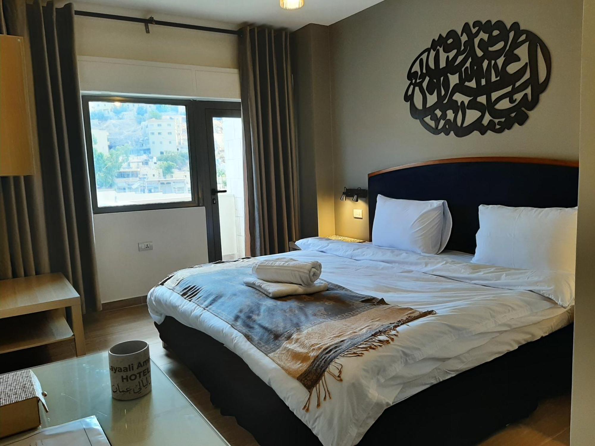 Albergue Layaali Amman Airport Pickup Exterior foto